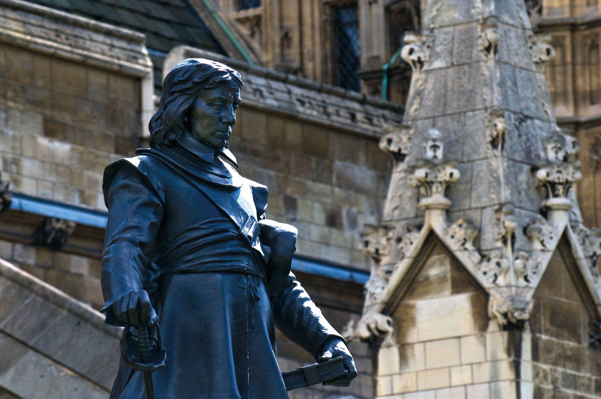 Cromwell statue